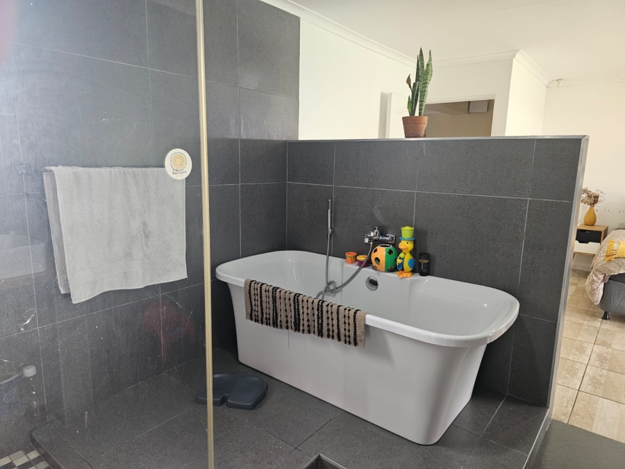 3 Bedroom Property for Sale in Windsor Park Western Cape